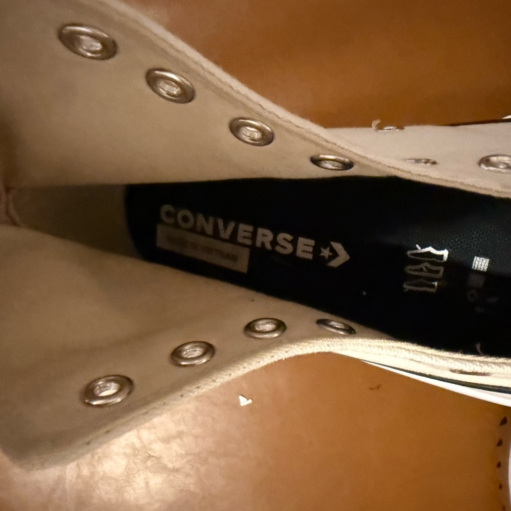 Converse White Run Star hike Chuck Taylor High-Top Sneakers - Picture 5 of 7